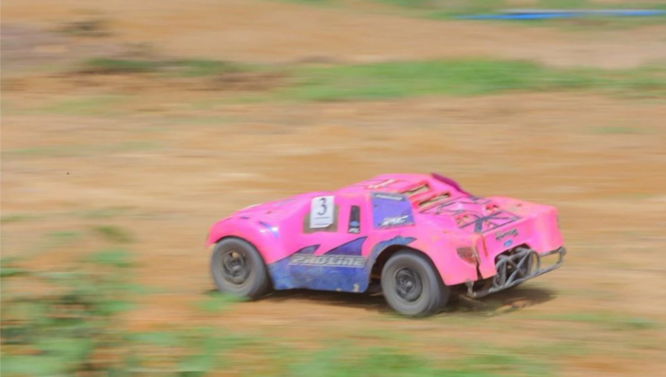 模型賽車競(jìng)賽中